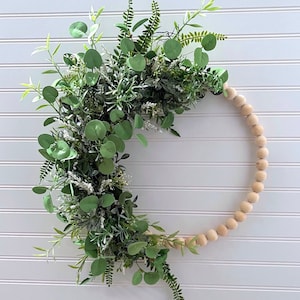 Couronne de printemps moderne pour porte d&#39;entrée, couronne de verdure d&#39;eucalyptus, couronne asymétrique