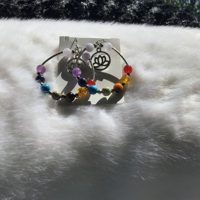 Gemstone Chakra Hoop Earrings w Gray Agate /& Lotus Flower