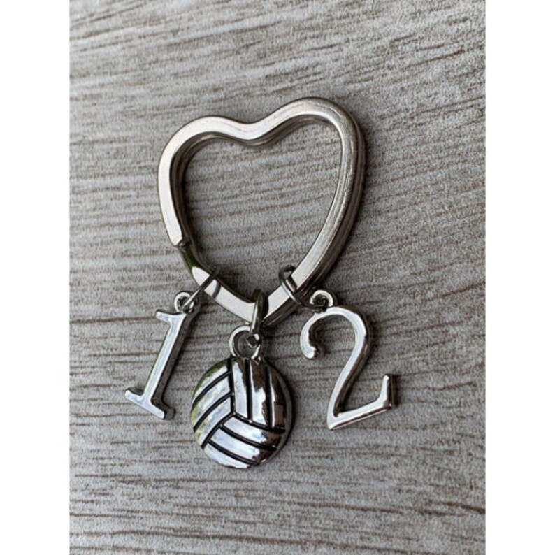 Custom Volleyball Jewelry Gift Personalized Volleyball Keychain-Jersey Number Charm Gift for Volleyball Player Mom and Volleyball Teams