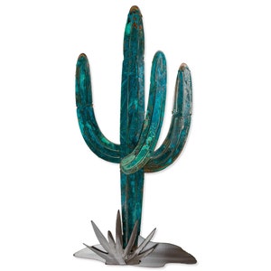 Saguaro Cactus - Rame tagliato a torcia su sospensione in acciaio.