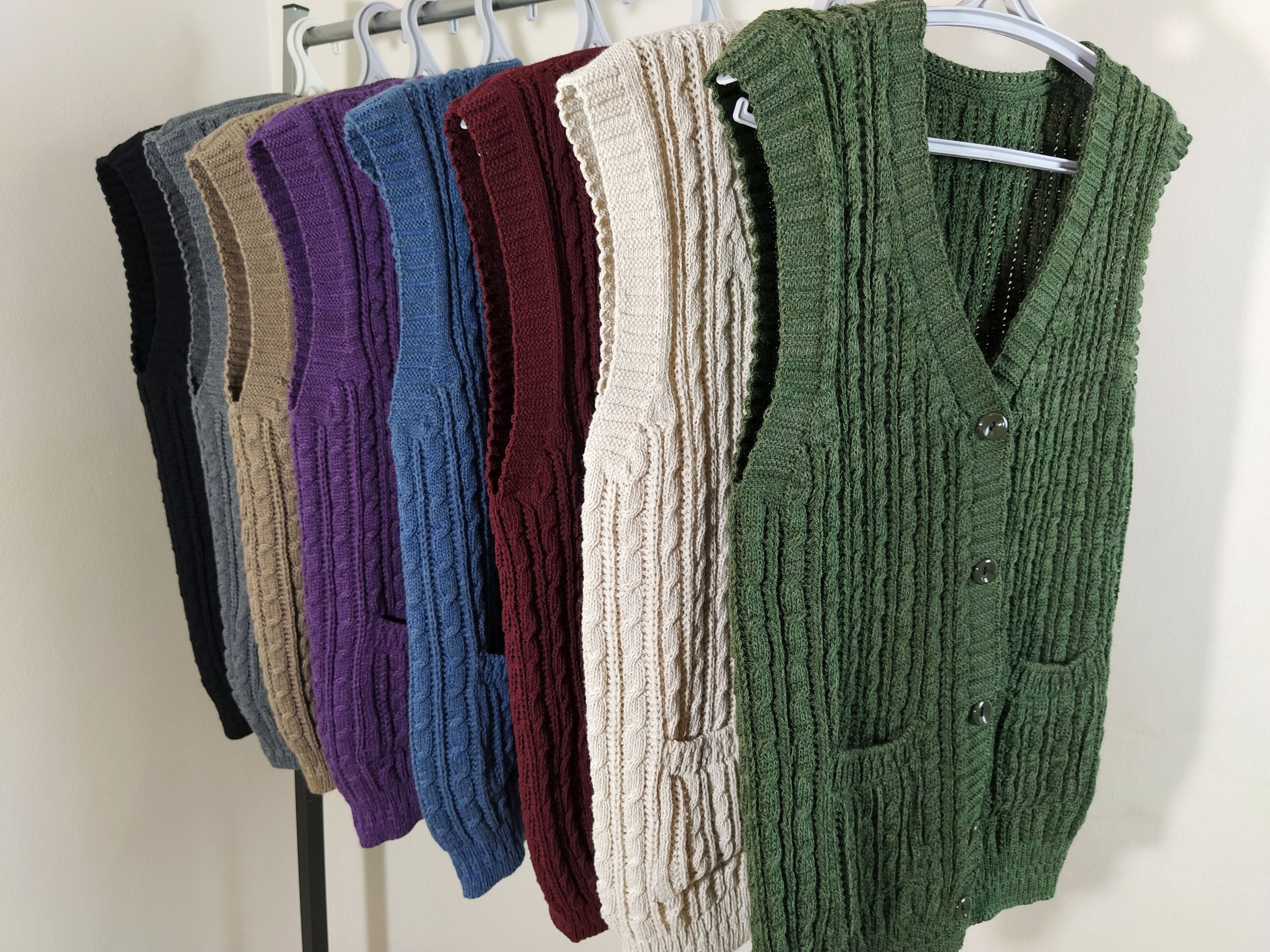 knit sleeveless cardigan
