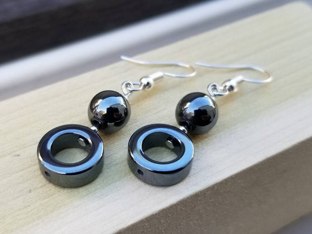 Avon Retro Vintage Faceted Bead Earrings – Black Gunmetal & Hematite – Teardrop Floral Star Drop Studs