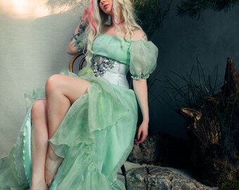 Emerald Fantasy Corset Gown  Green Medieval / Elven LARP Dress. - Etsy