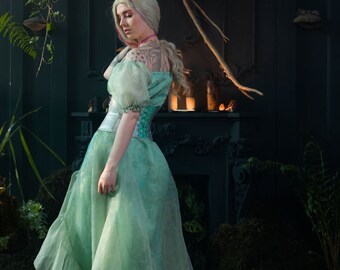 Emerald Fantasy Corset Gown - Green Medieval / Elven LARP Dress.