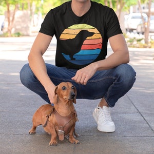 Dachshund Top | Unisex T-Shirt with Retro Sun | Gift for Dachshund Owners | Vintage Sunset | Women with Dachshund | Man with Dachshund