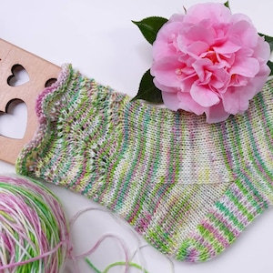 Feather and Fan Socks  PDF knitting pattern