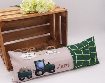 Kissen mit Echtmaßen bestickt Traktor | Geburtskissen | Kissen mit Originalgewicht und Länge