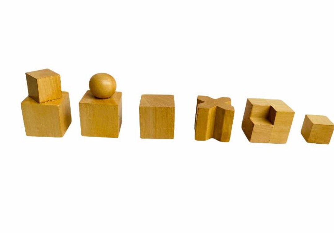 Reproduced 1924 Bauhaus Geometrical Abstract Chessmen in -  Portugal