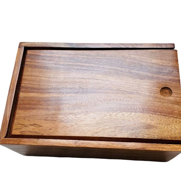 Chess Pieces Storage Box 9x6x4 in Sheesham Wood