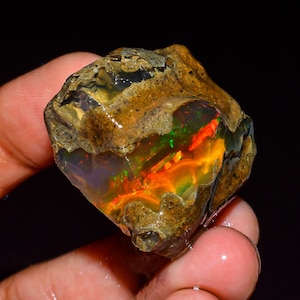 Opal Rough Gemstone, Natural Crystal Opal Rough, Welo Fire Opal, Flashy Fire Specimens Ethiopian Oil Opal Raw, Oil Opal Rough 86.5 Ct L-1088