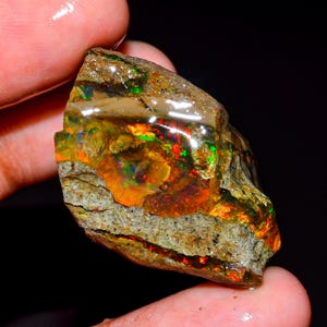 Opal Rough, Ethiopian Opal Raw, Multi Fire Opal Raw, Loose Gemstone Welo Oil Opal Raw, Big Opal Rough, Opal Specimens Raw, 65 Ct, L-573