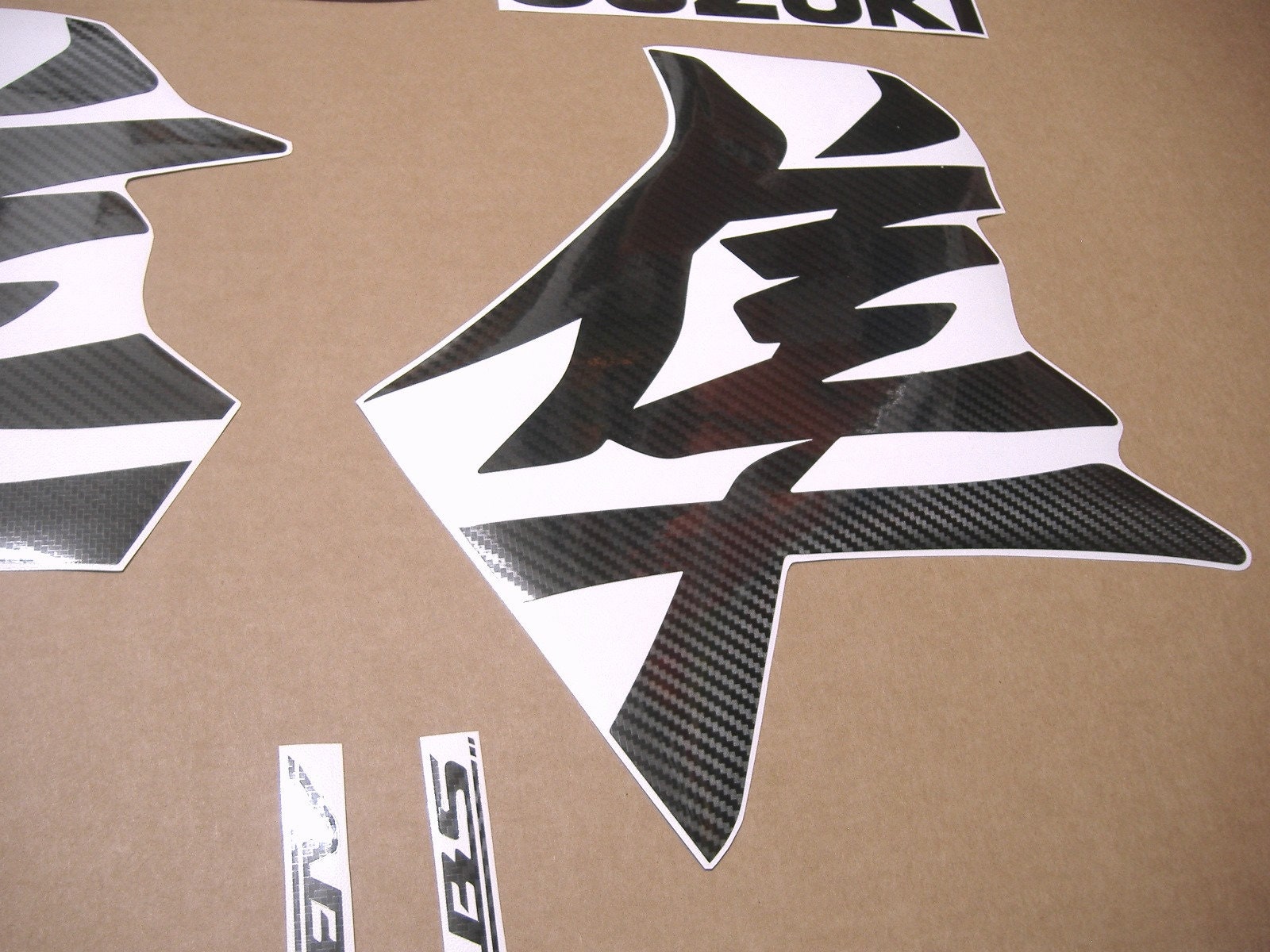 Sticker Busa Suzuki Hayabusa 2021 - Onwards Custom Carbon Fiber Look Color Decals ...