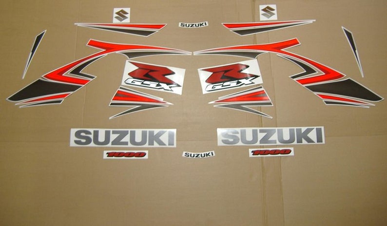 Suzuki GSX-R 1000 2007 red silver version replacement decals stickers reproduction graphics restoration adesivi pegatinas aufkleber logo k7