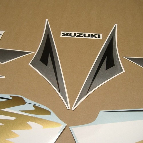 Suzuki Hayabusa GSX1300R 2013 white shops version replacement decals stickers graphics adhesivos pegatinas kanji logo aufkleber labels L3 L4