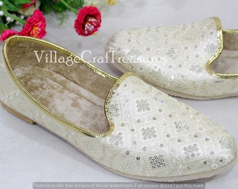 Cream Punjabi Jutti For Men's Wedding Traditional Embroidery Loafer Shoes Handmade Mojari Ethnic Jooti