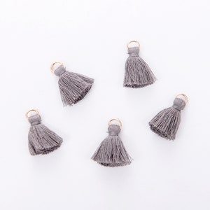 10pcs Cotton Tassels,Cotton Thread Tassels,Jewelry Tassel,2cm Short Tassels,Mini Tassels,Jewelry diy Material,Tassels Earrings Making