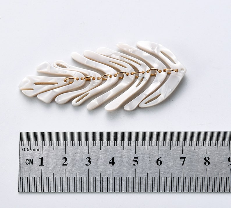 4pcs Green Leaf Shape Cellulose Acetatic Charm Resin Pendants Colorful Charm Jewelry Charm Diy Jewelry Accessories Craft Supplies