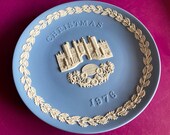 Wedgwood blue jasperware Christmas Plate 1976, Hampton Court, Wedgwood Jasperware, jasperware plate, Wedgwood Christmas plate