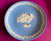 Wedgwood blue jasperware Christmas Plate 1973, Tower of London, Wedgwood Jasperware, jasperware plate, Wedgwood Christmas plate