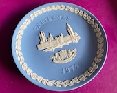 Wedgwood blue jasperware Christmas Plate 1974, Houses of Parliament, Wedgwood Jasperware, jasperware plate, Wedgwood Christmas plate