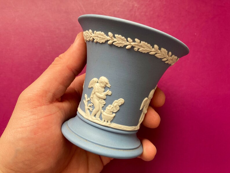 english pottery Blue Wedgwood jasperware vase Wedgwood collectable. 20th century