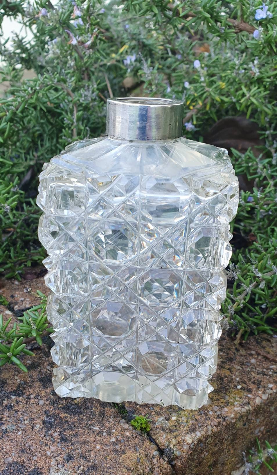 Coupez La Bouteille de Parfum en Cristal avec Collier Couleur Argentée, Idéal Pour Les Tapers Parfum