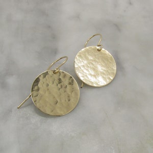 Hammered  1'' Gold earrings, handmade gold earrings with 14 karat gold fill your wires, the perfect gift for her