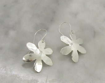 Hammered Sterling Silver Earrings, Flower Earrings,  lightweight Earrings,  easy to wear Earrings, a great gift