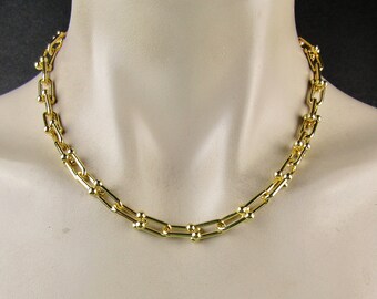 Gold Chain necklace, Choose your length 16'' to 20'' with a  Magnetic Clasp,  Easy to put on and take off,  Great gift for her