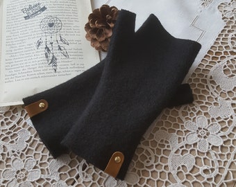 Arm warmers made of wool walk knit walk 100% pure wool in black wrist warmers with thumb and elegant leather label