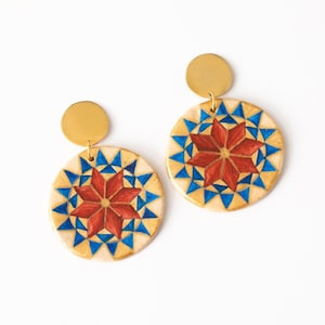 Monreale earrings, in yellow gold and hand-painted ceramics, Sicilian tradition, handmade jewelry. Round-shaped earrings