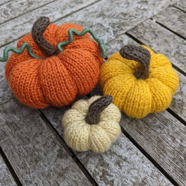 PDF Knitting Pattern - Knitted Pumpkins (3)