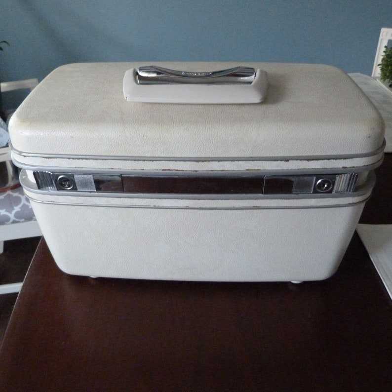 samsonite train case