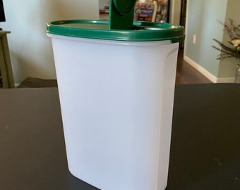 Tupperware Modular Mates 4 Container w/Green &quot;Pour-All&quot; Seal - #1614, 9-3/4 Cups (2.3L)