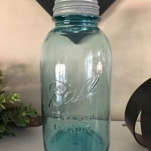Ball &#39;Perfect Mason&#39; Aqua Glass 2-Quart-Glas mit Zinkdeckel