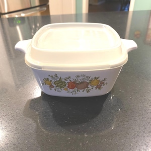 Cacerola individual pequeña Corning Ware 'Spice of Life' P-43-B con tapa