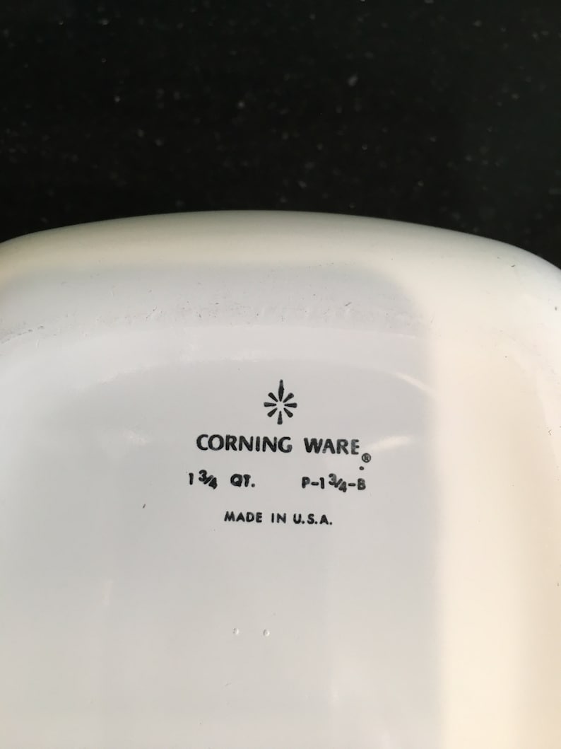 Corning Ware Blue Cornflower 1-34 Quart Casserole with Lid P-1 34-B