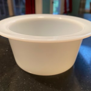 Pyrex Butter Tub, Pyrex Round #75 Model Butter Dish in Winter Frost White - No Lid
