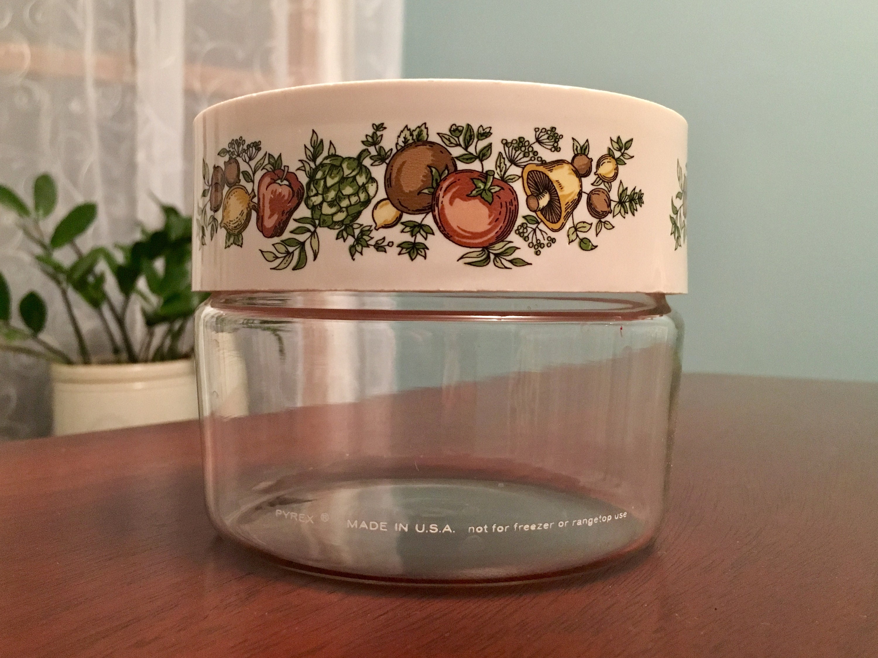 Vintage Pyrex Spice of Life has lid Small Pyrex See and Store Container 2 piece 3 3/4in tall and 2in diameter approximately