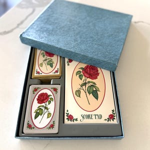 Vintage bridge-scoreblok en dubbeldeks 'rozen' speelkaarten boxset van CONGRESS Designer Series