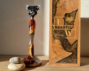 Elegant handcrafted epoxy wood safety razor, fusion 5 shaving kit with stand, luxury men’s grooming gift, Christmas gift, groomsmen proposal