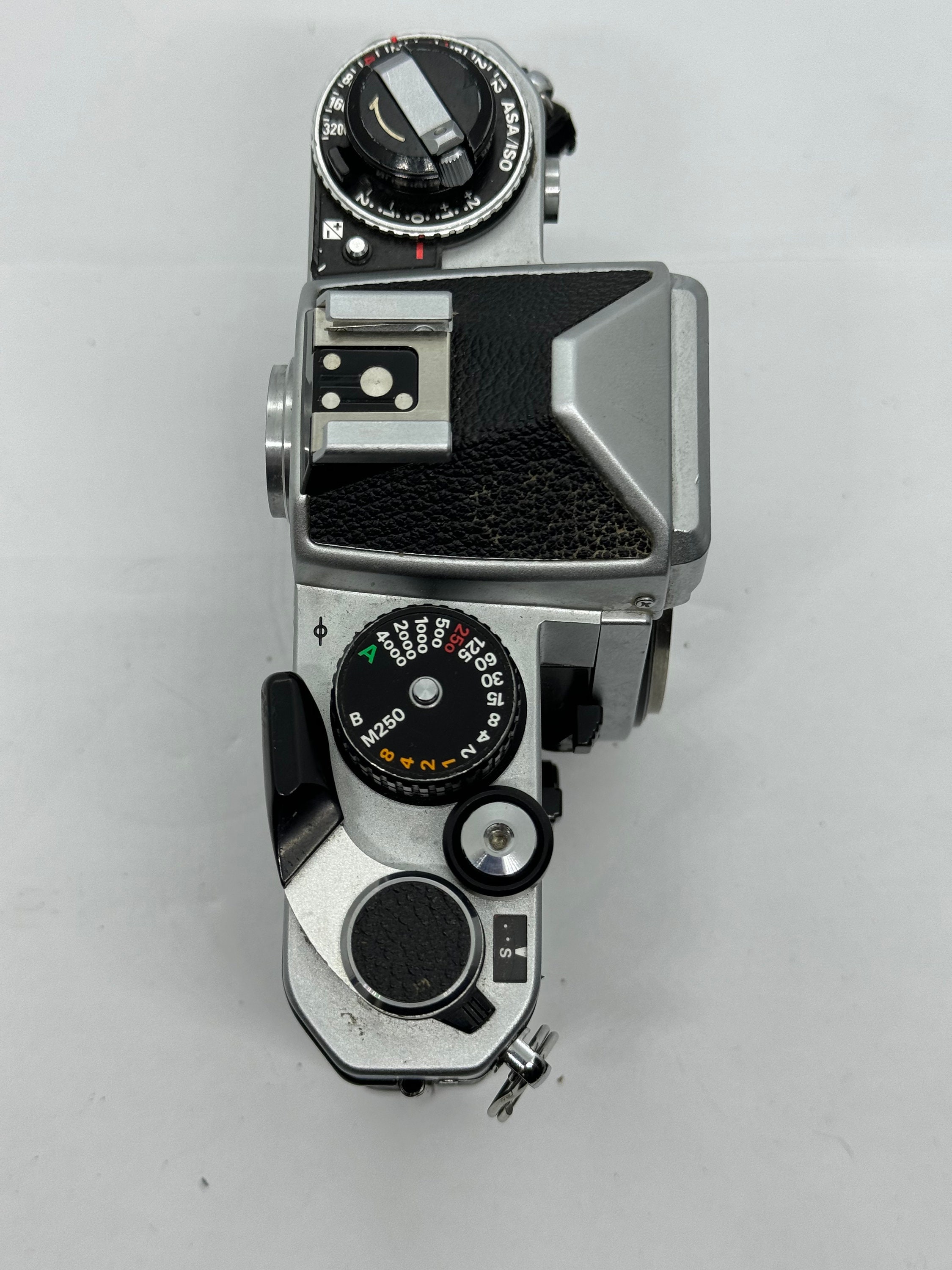 Nikon FE2 35mm Film Camera Body Only No Lens Excellent Nikon FE2 35mm Film Camera Body Only No Lens Excellent