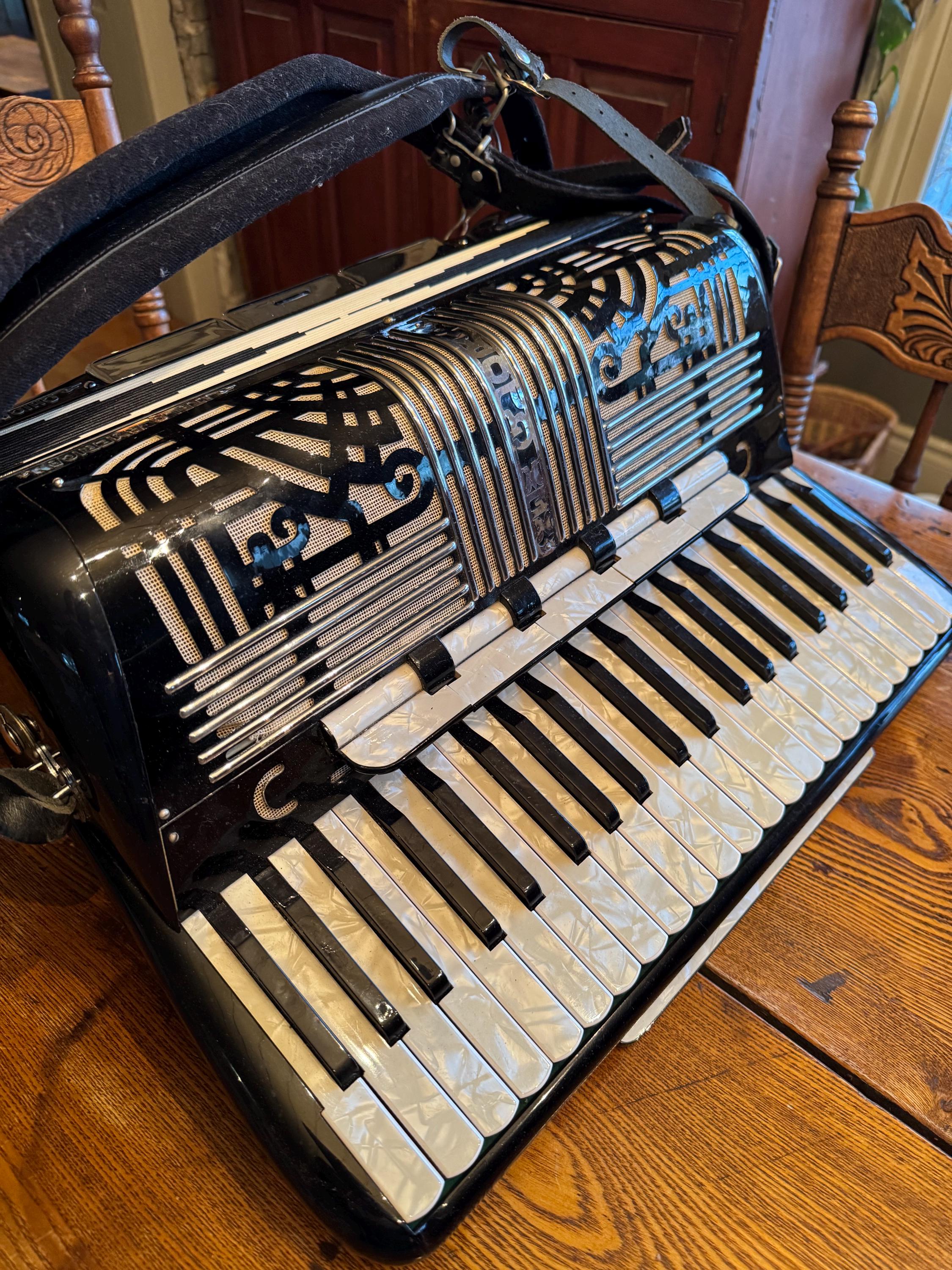 Weltmeister accordion - Etsy 日本