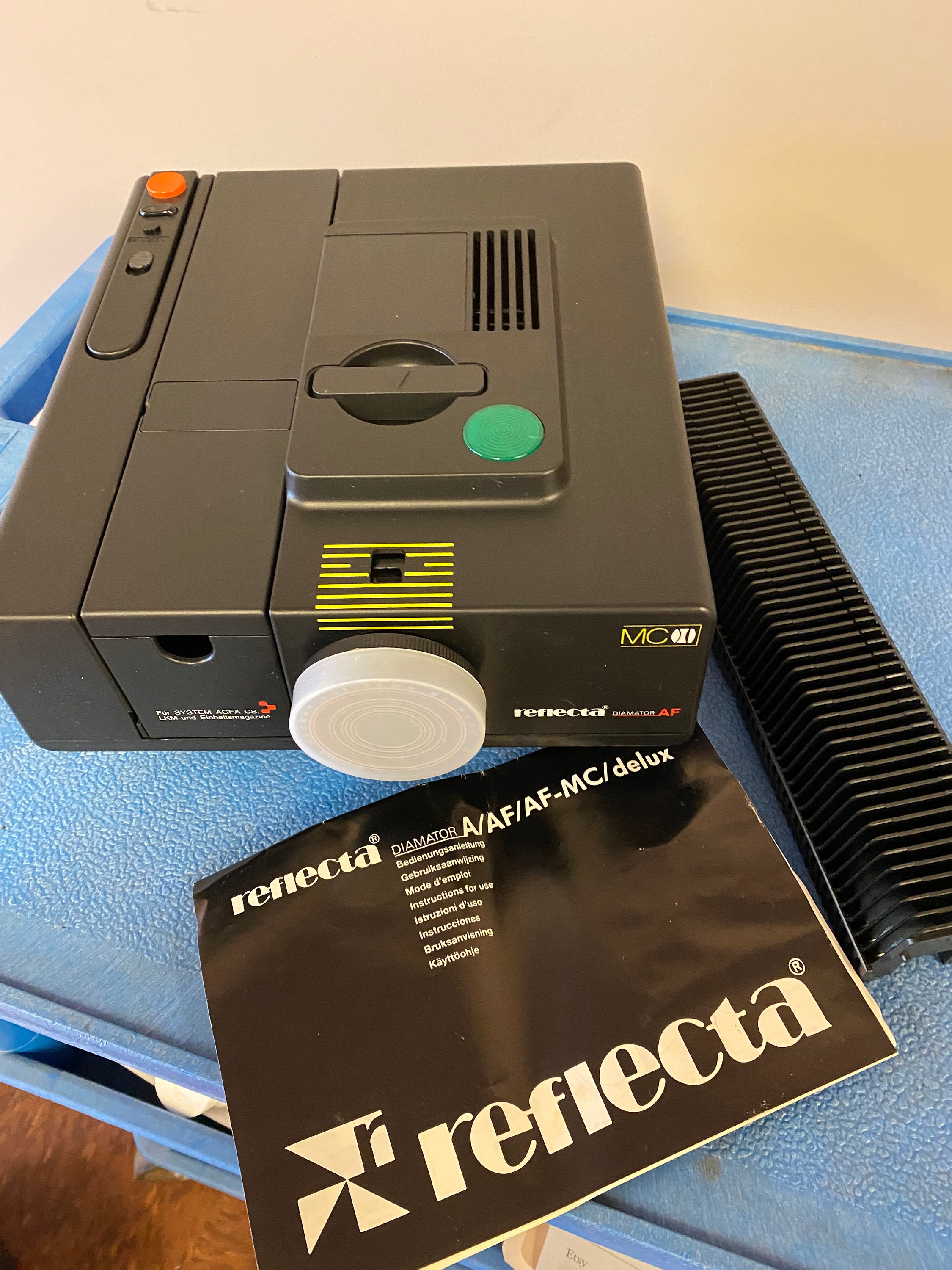 Reflecta Diamator AF 120/220V 35mm Slide Projectors MINT Perfect