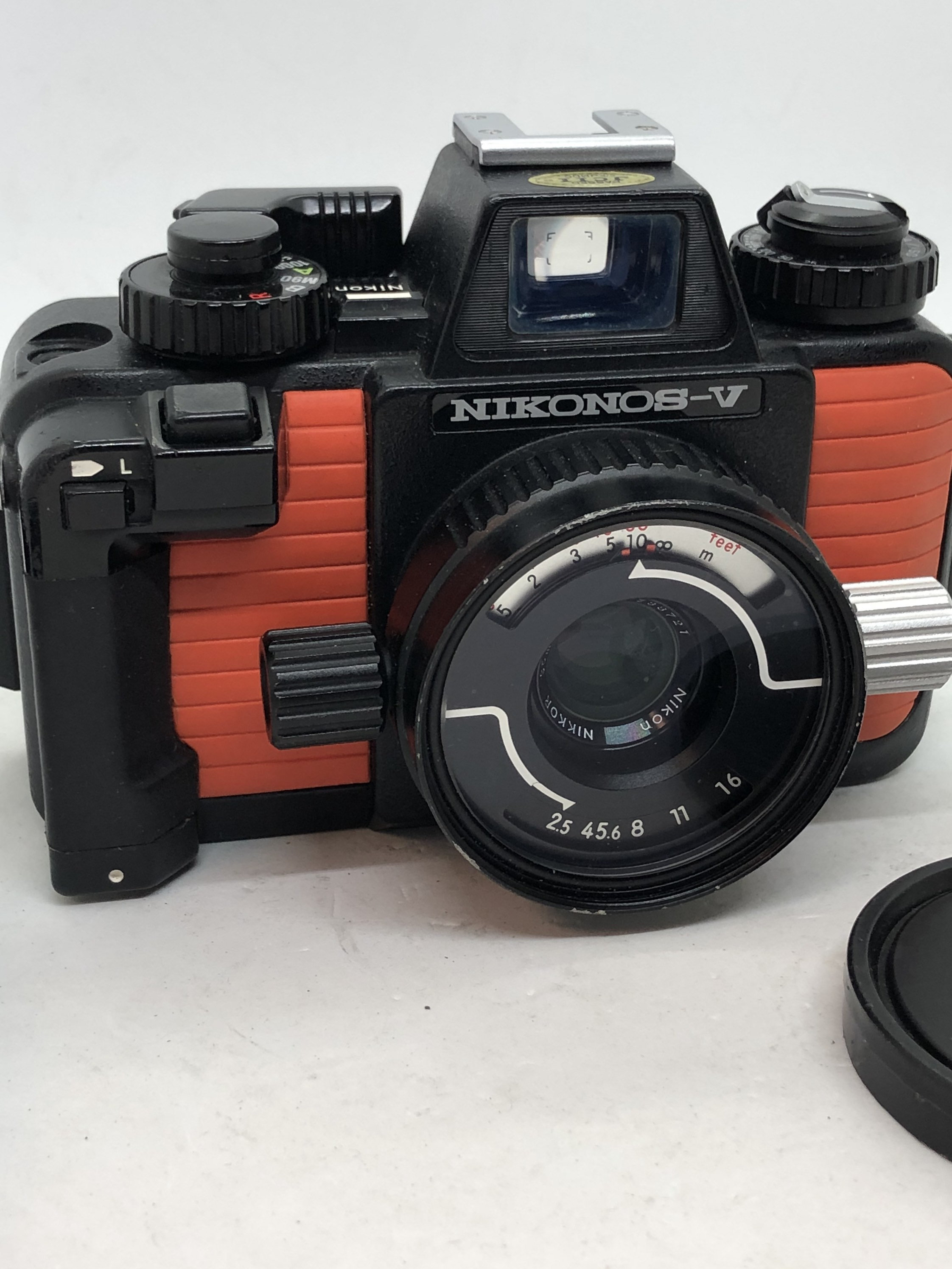 Nikon NikonosV 35mm underwater camera w/ all accessories Etsy