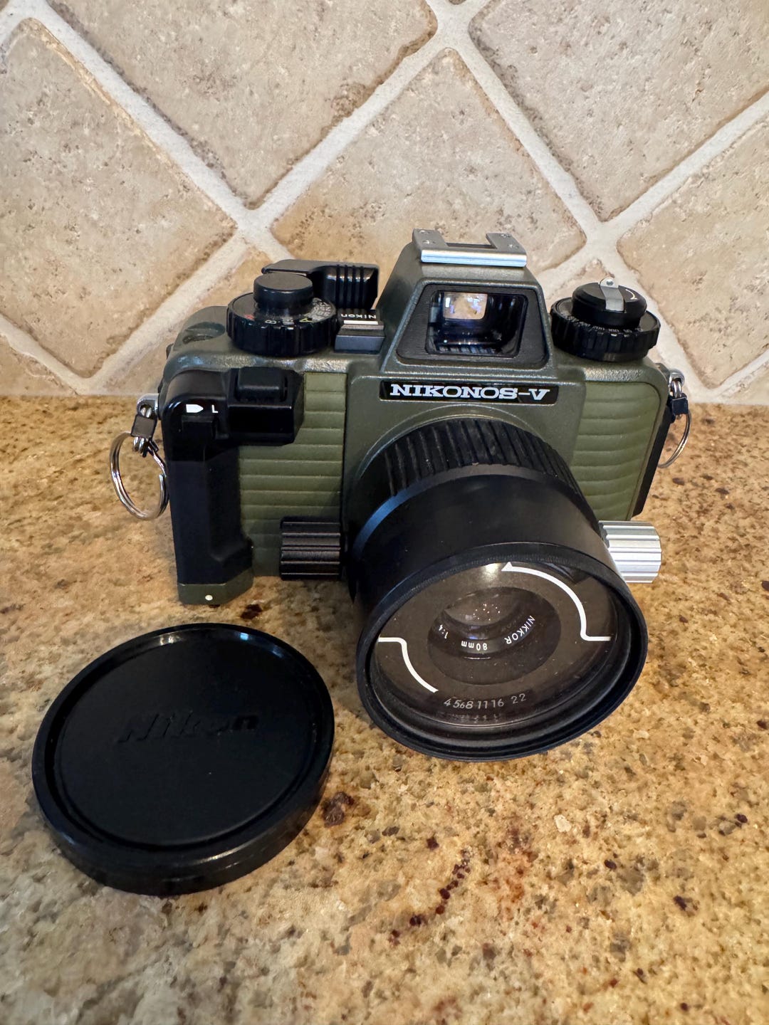 Rare Nikon Nikonos V GREEN 35mm Underwater Film Camera With 80 Mm