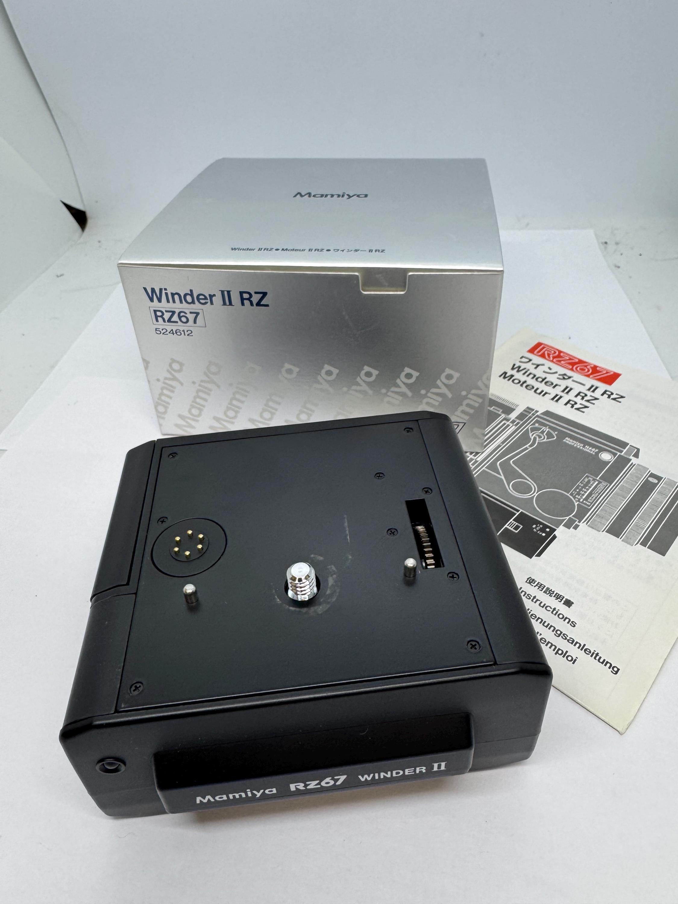 Mamiya RZ67 PRO II + Winder II + SEKOR Z 150mm F3.5W/90mm F3.5W/82mmエクステ マミヤ 中判カメラ 動品 ● 5644A-2 Mamiya RZ67 Pro II Winder II for Mamiya RZ 67 Pro II Cameras in EC