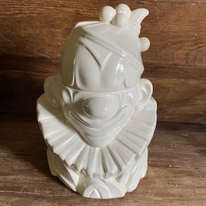McCoy vintage clown cookie jar excellent READ