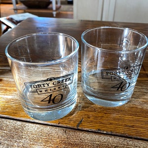 Pair of 40 creek round whisky glasses mint