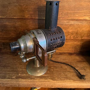 very rare Victor animatograph Co portable stereopticon projector